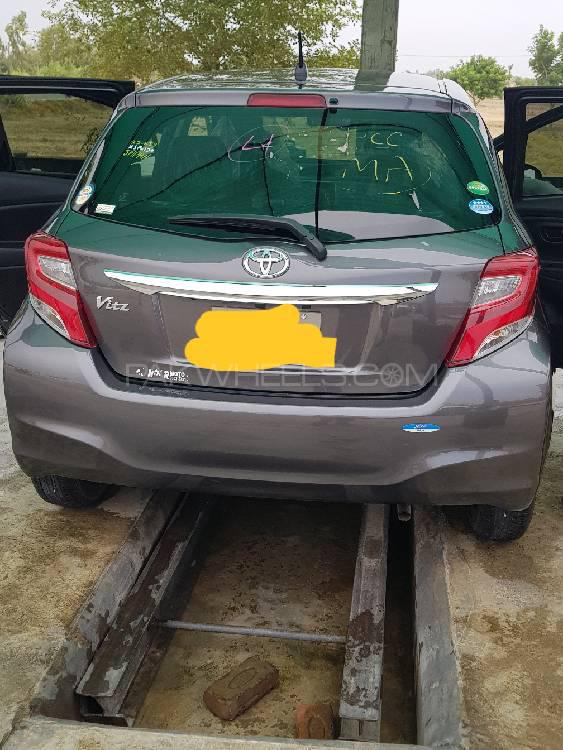 Toyota Vitz 2019 for Sale in Layyah Image-1