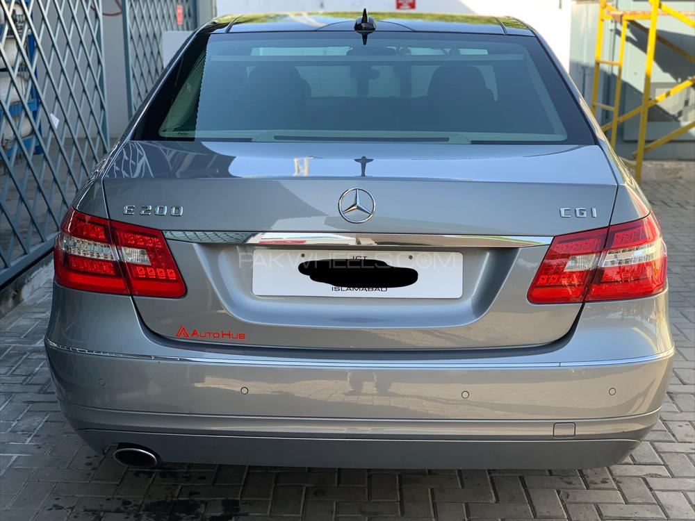 Mercedes Benz E Class 2011 for Sale in Islamabad Image-1