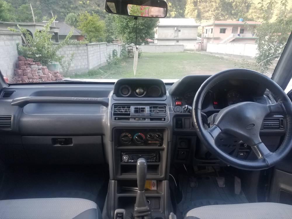 Mitsubishi Pajero 1994 for Sale in Muzaffarabad Mitsubishi Pajero 1994 for Sale in Muzaffarabad Image-11