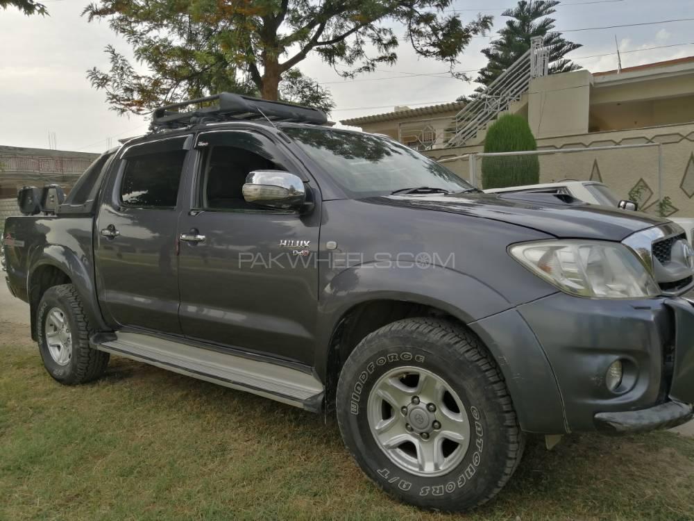 Toyota Hilux 2011 for Sale in Mansehra Toyota Hilux 2011 for Sale in Mansehra Image-2