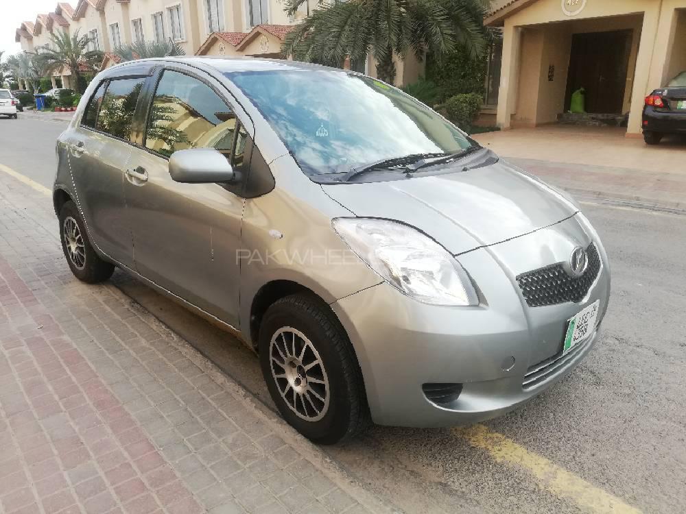 Toyota Vitz 2007 for Sale in Lahore Image-1