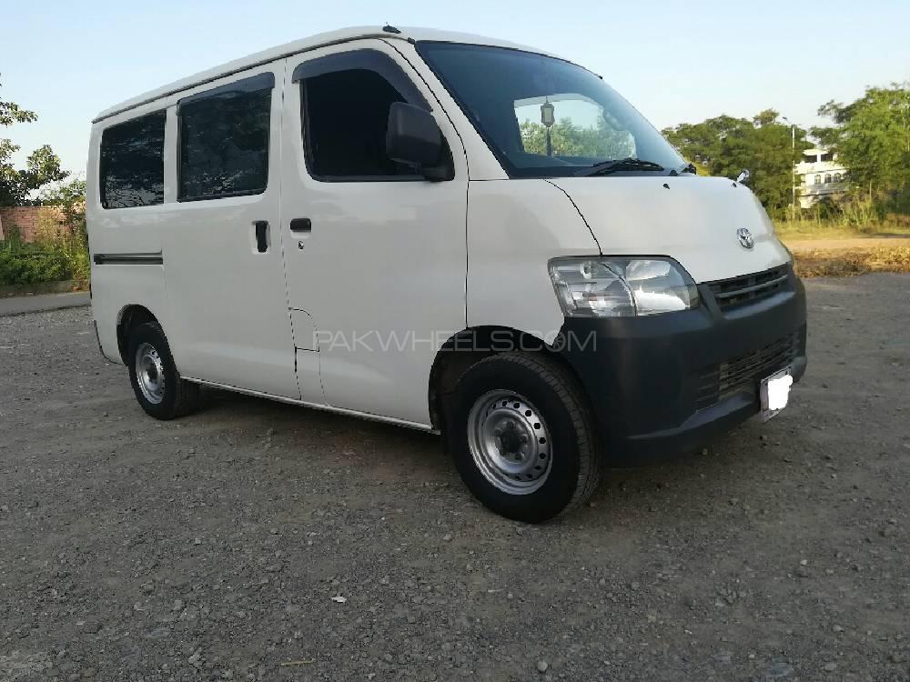 Toyota Town Ace 2012 for Sale in Islamabad Image-1
