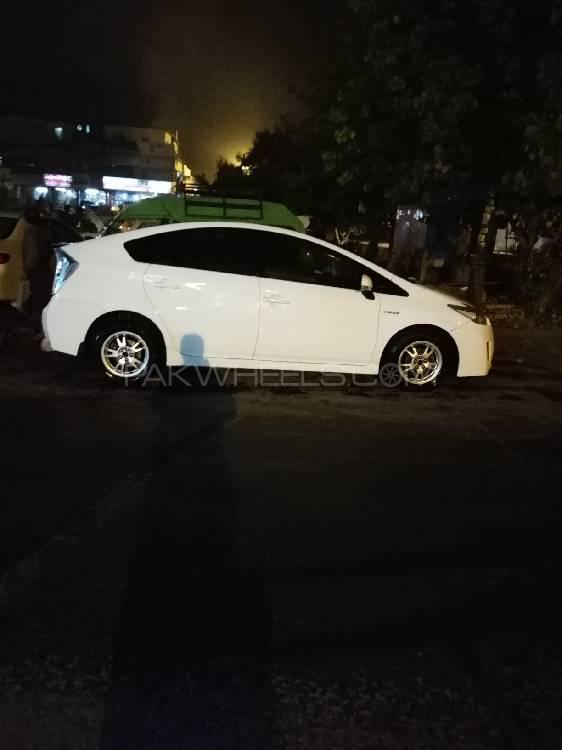 Toyota Prius 2010 for Sale in Karachi Toyota Prius 2010 for Sale in Karachi Image-2