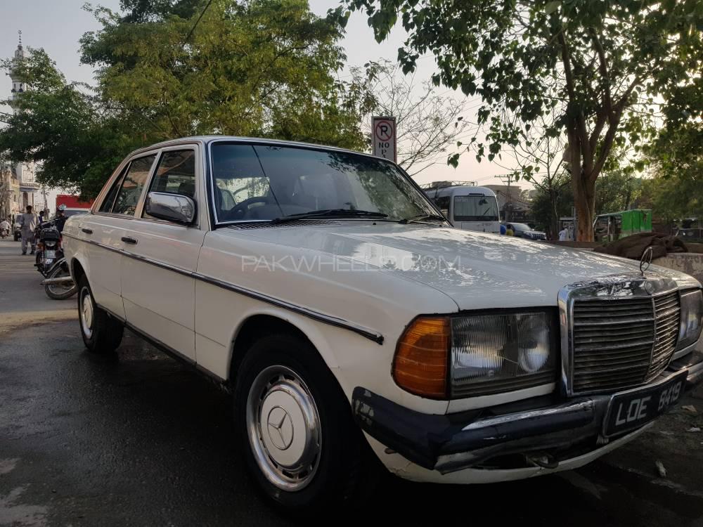 Mercedes Benz 200 D 1981 for Sale in Lahore Image-1