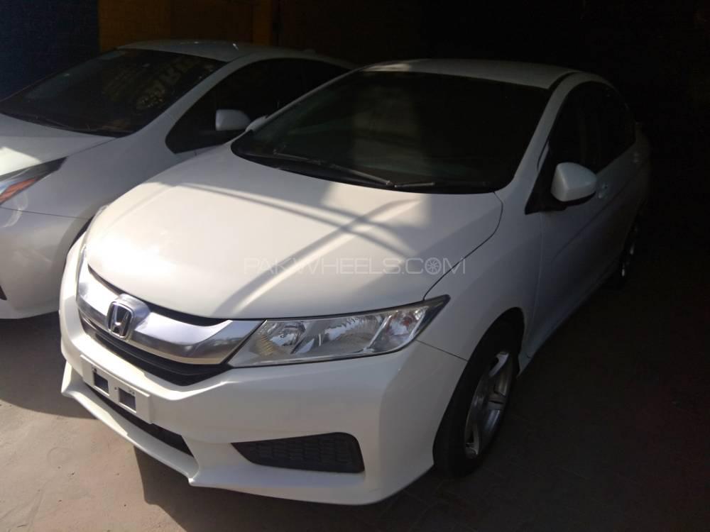 Honda Grace Hybrid 2015 for Sale in Bahawalpur Honda Grace Hybrid 2015 for Sale in Bahawalpur Image-2
