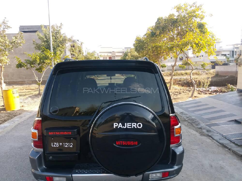 Mitsubishi Pajero 2001 for Sale in D.G.Khan Image-1