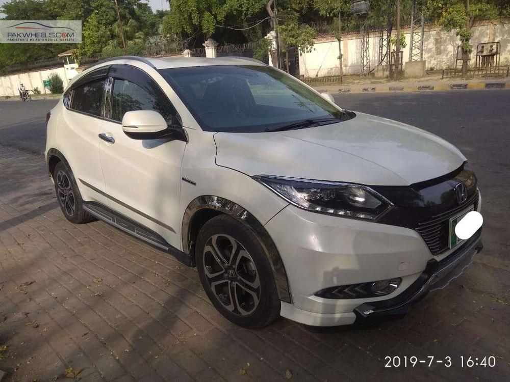 Honda Vezel 2015 for Sale in Lahore Honda Vezel 2015 for Sale in Lahore Image-3