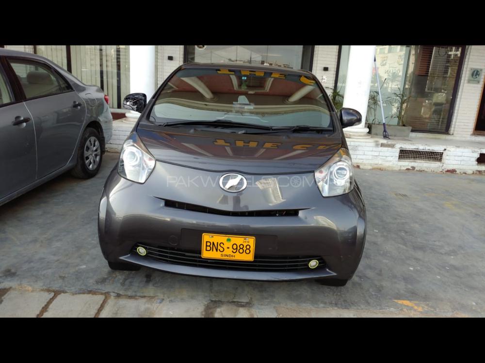 Toyota iQ 2012 for Sale in Karachi Image-1