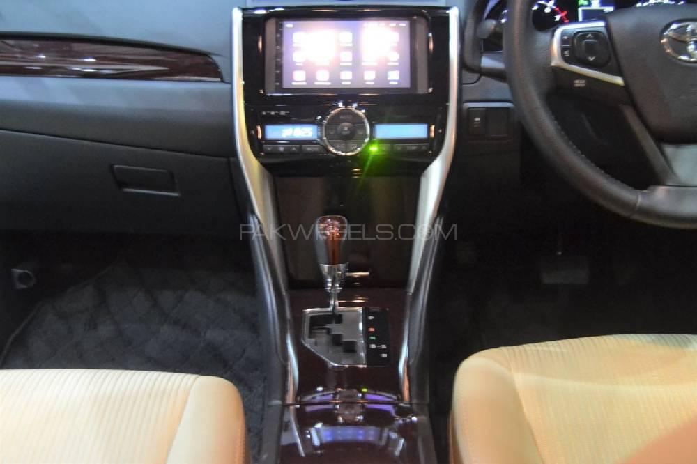 Toyota Premio 2017 for Sale in Islamabad Toyota Premio 2017 for Sale in Islamabad Image-6