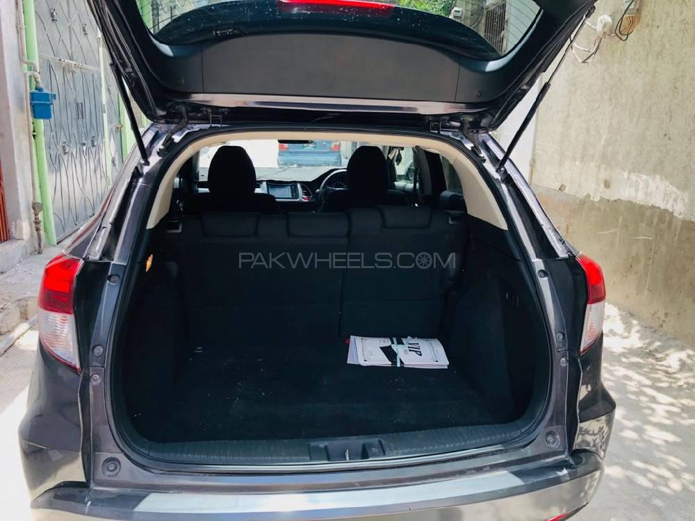 Honda Vezel 2013 for Sale in Peshawar Honda Vezel 2013 for Sale in Peshawar Image-18
