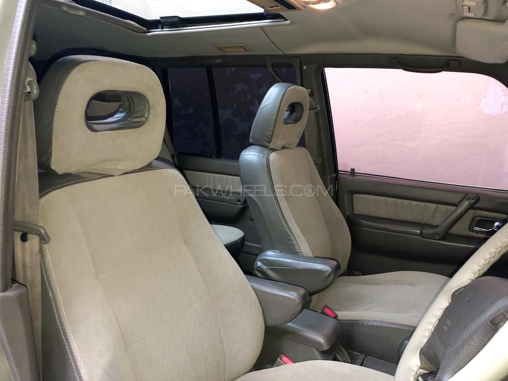 Mitsubishi Pajero 1992 for Sale in Multan Mitsubishi Pajero 1992 for Sale in Multan Image-18