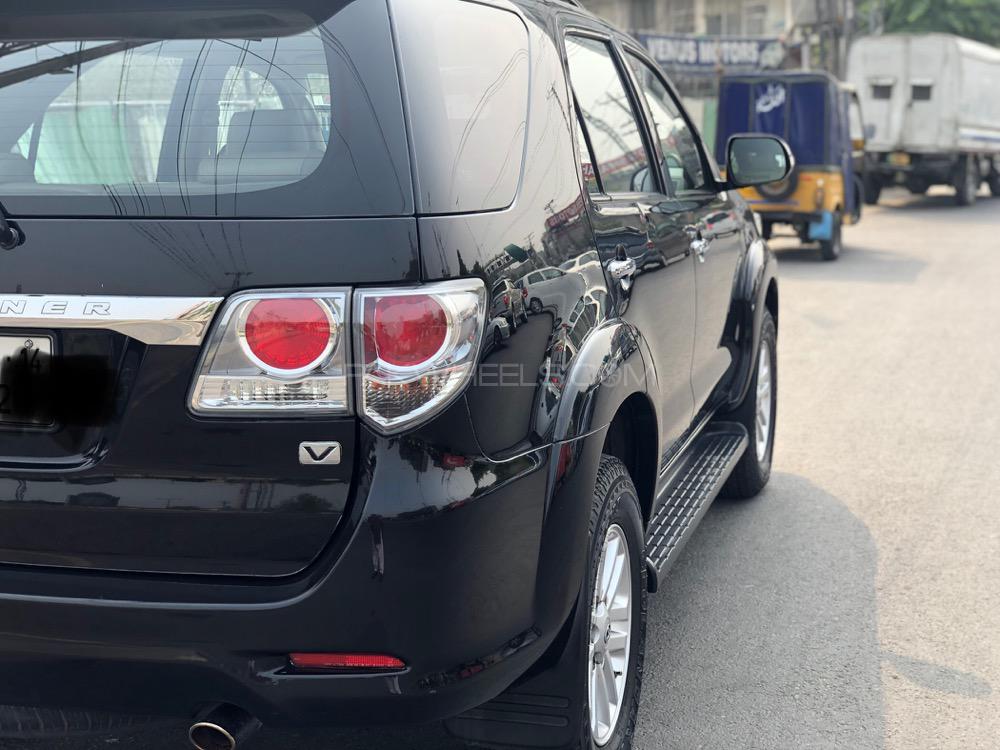 Toyota Fortuner 2014 for Sale in Lahore Toyota Fortuner 2014 for Sale in Lahore Image-9