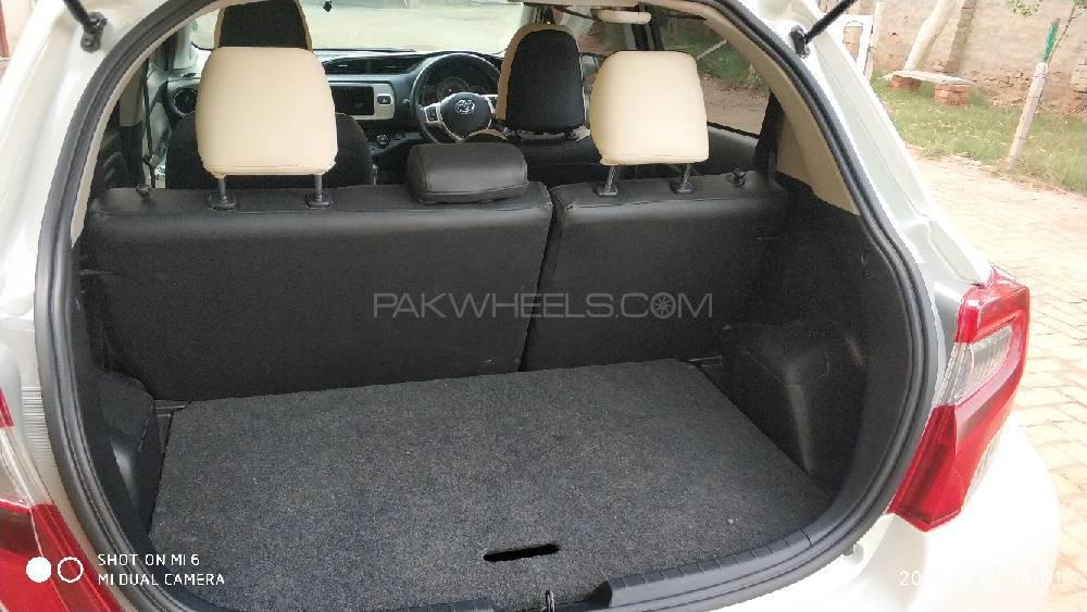 Toyota Vitz 2014 for Sale in D.G.Khan Toyota Vitz 2014 for Sale in D.G.Khan Image-9