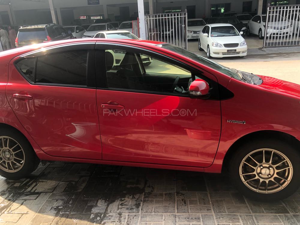 Toyota Aqua 2016 for Sale in Peshawar Toyota Aqua 2016 for Sale in Peshawar Image-3