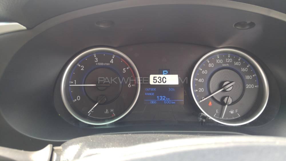 Toyota Hilux 2019 for Sale in Lahore Toyota Hilux 2019 for Sale in Lahore Image-7