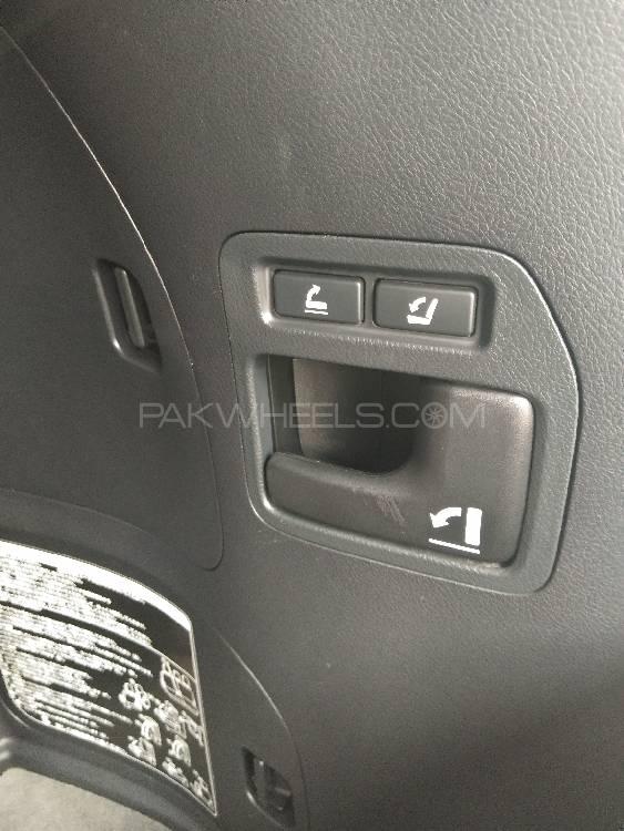 Toyota Land Cruiser 2013 for Sale in Islamabad Toyota Land Cruiser 2013 for Sale in Islamabad Image-15
