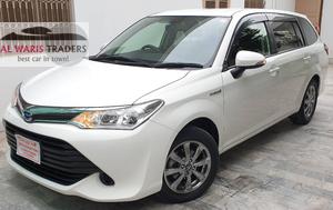 Slide_toyota-corolla-fielder-hybrid-4-2015-31070942