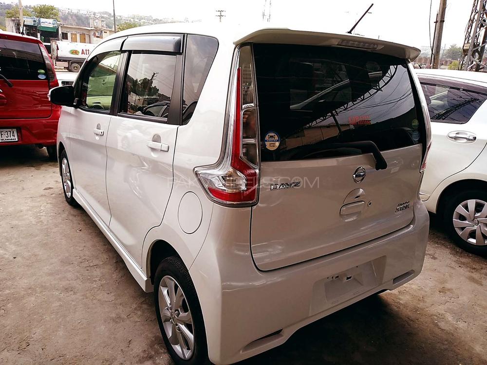 Nissan Dayz Highway Star 2017 for Sale in Rawalpindi Nissan Dayz Highway Star 2017 for Sale in Rawalpindi Image-5