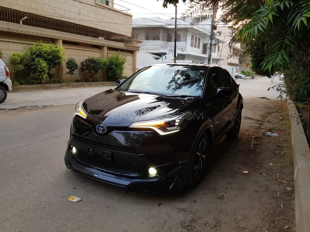 Toyota C-HR 2016 for Sale in Karachi Toyota C-HR 2016 for Sale in Karachi Image-3