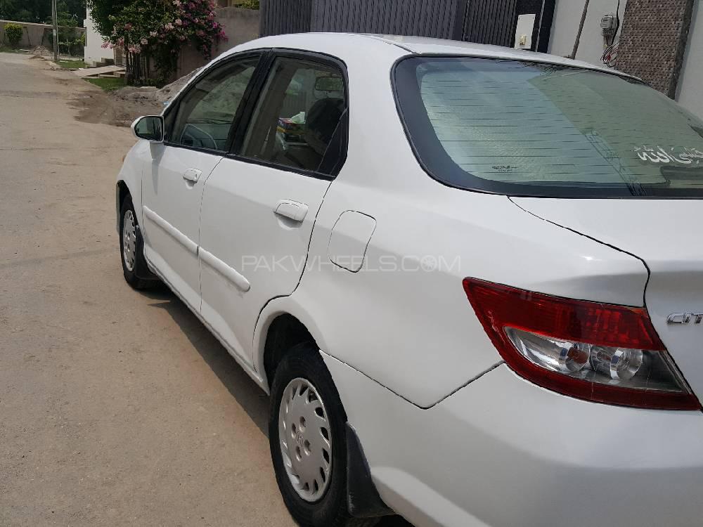 ہونڈا سٹی 2005 for Sale in فیصل آباد ہونڈا سٹی 2005 for Sale in فیصل آباد Image-3