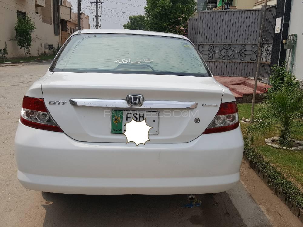 ہونڈا سٹی 2005 for Sale in فیصل آباد ہونڈا سٹی 2005 for Sale in فیصل آباد Image-12