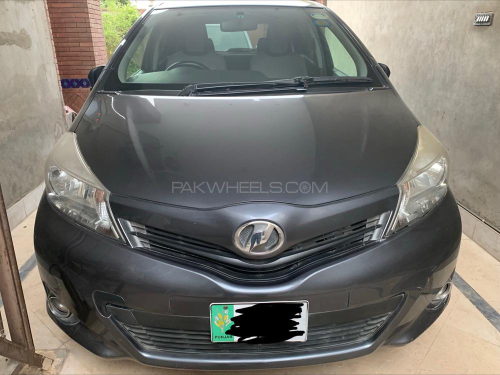 Toyota Vitz 2011 for Sale in Faisalabad Image-1