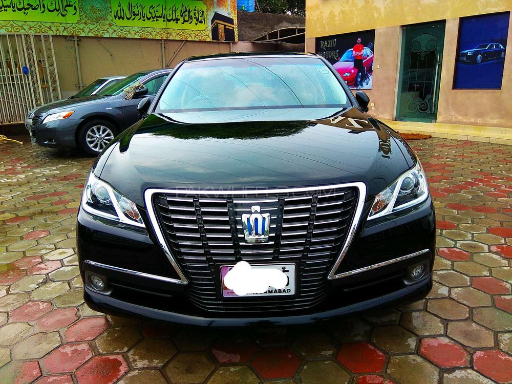Toyota Crown 2014 for Sale in Lahore Image-1