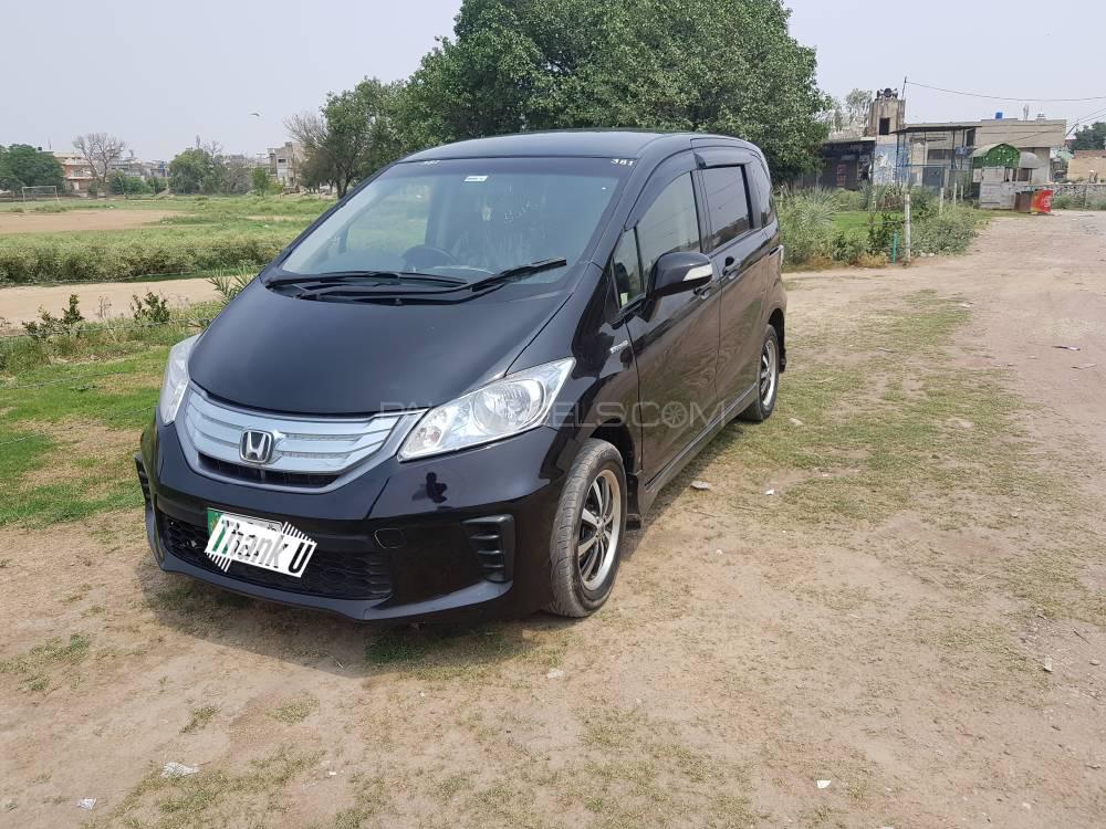 Honda freed 2012 года