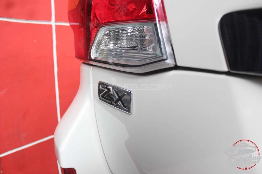 Toyota Land Cruiser 2012 for Sale in Karachi Toyota Land Cruiser 2012 for Sale in Karachi Image-11