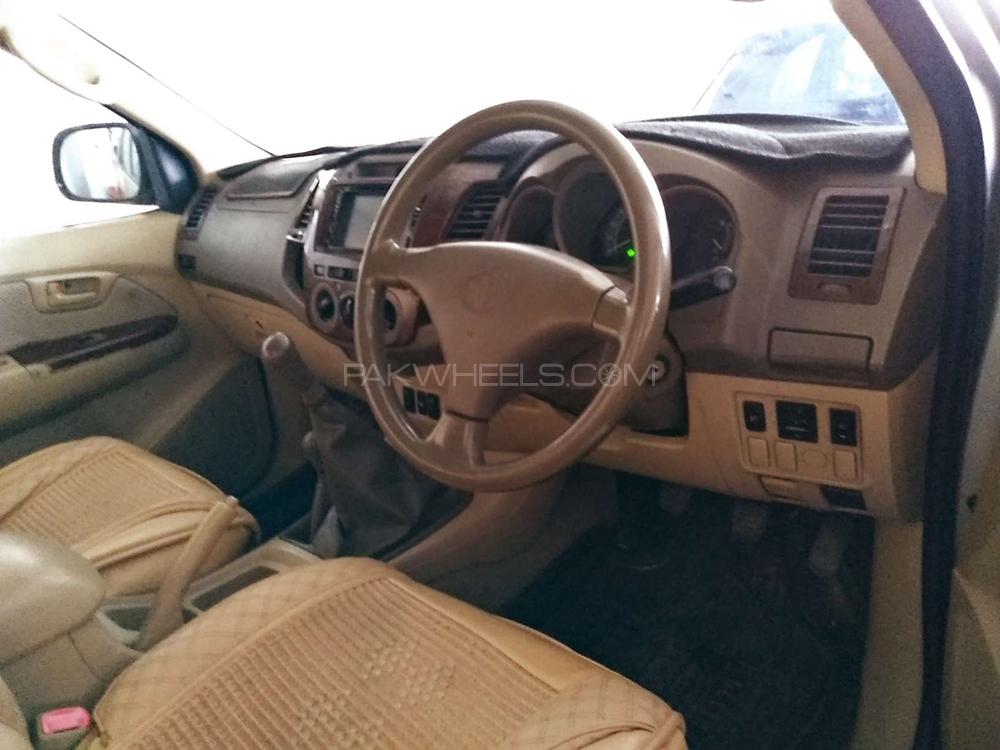Toyota Hilux 2005 for Sale in Rawalpindi Toyota Hilux 2005 for Sale in Rawalpindi Image-6
