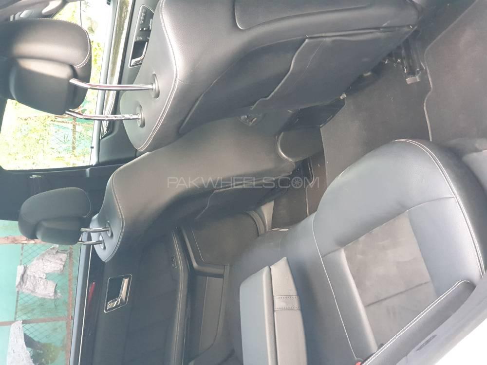 Mercedes Benz E Class 2011 for Sale in Islamabad Mercedes Benz E Class 2011 for Sale in Islamabad Image-13