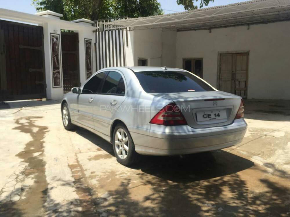 Mercedes Benz C Class 2007 for Sale in Fateh Jang Image-1