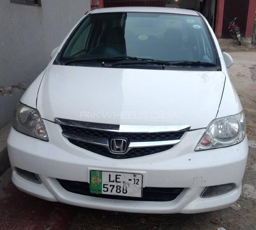 Honda Fit 2006 for Sale in Lahore Image-1