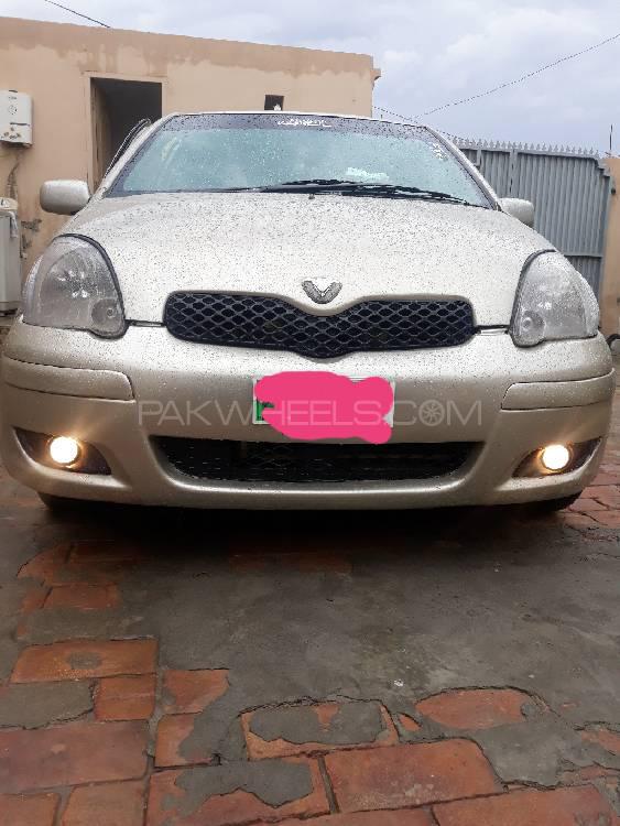 Toyota Vitz 2002 for Sale in Dera ismail khan Image-1