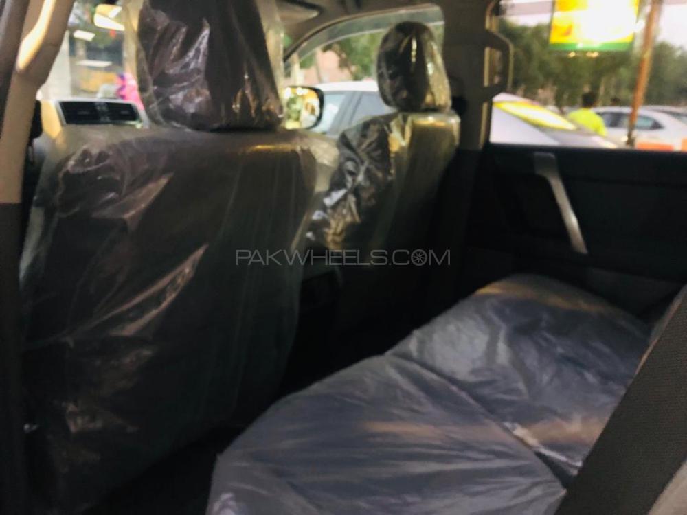 Toyota Prado 2010 for Sale in Karachi Toyota Prado 2010 for Sale in Karachi Image-10