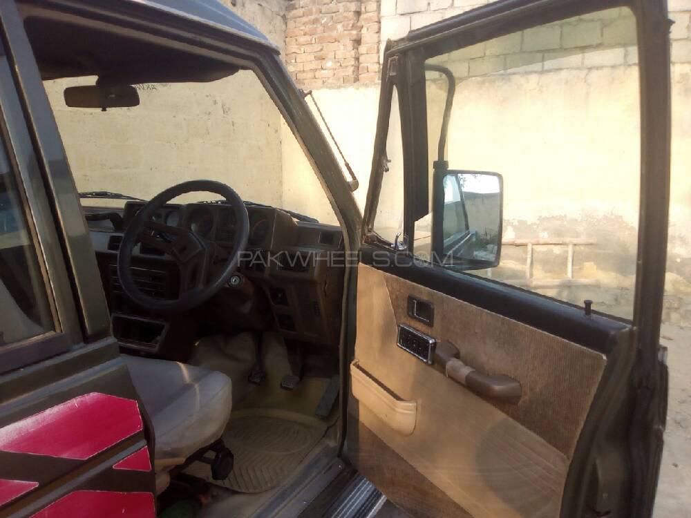 Mitsubishi Pajero 1984 for Sale in Attock Mitsubishi Pajero 1984 for Sale in Attock Image-3