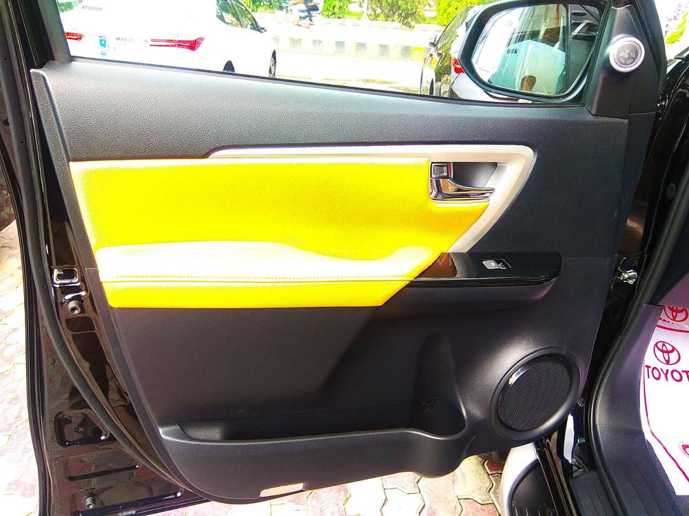 Toyota Fortuner 2019 for Sale in Lahore Toyota Fortuner 2019 for Sale in Lahore Image-6