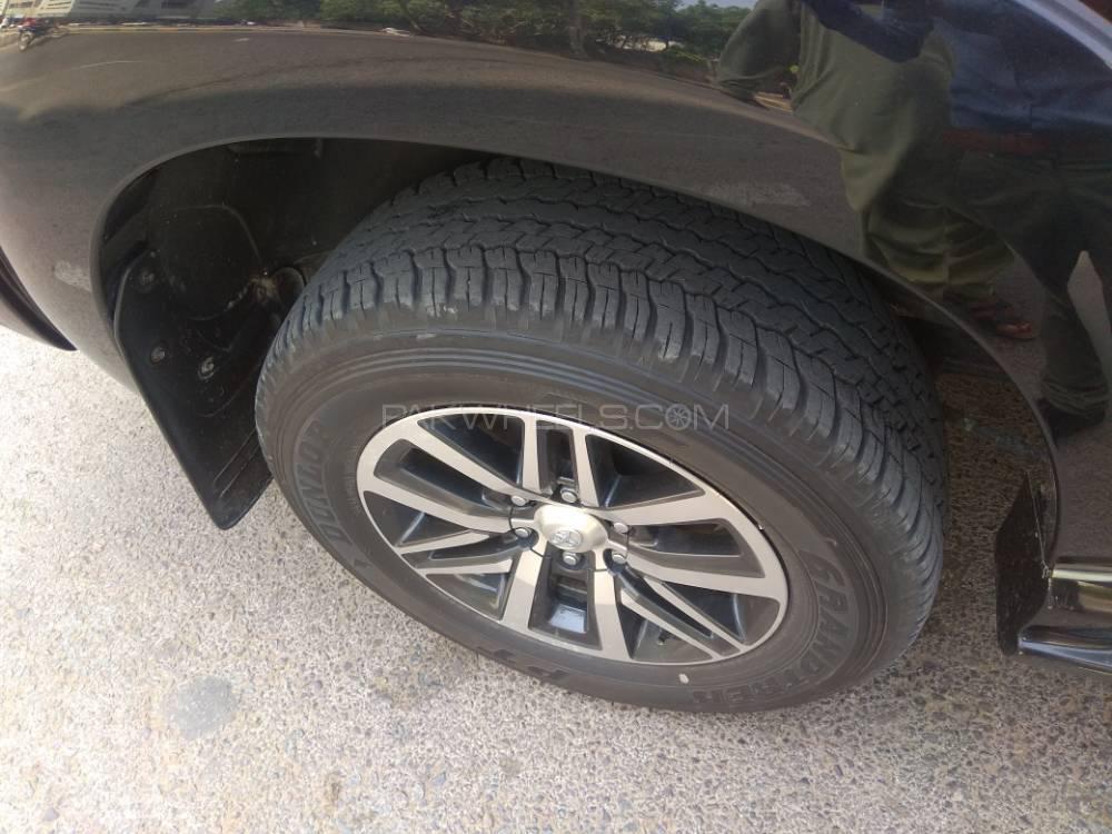 Toyota Hilux 2014 for Sale in Karachi Toyota Hilux 2014 for Sale in Karachi Image-10