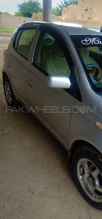 Toyota Vitz 2000 for Sale in Quetta Image-1