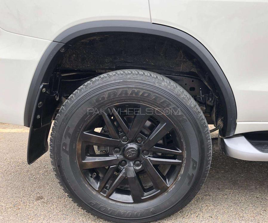 Toyota Fortuner 2019 for Sale in Karachi Toyota Fortuner 2019 for Sale in Karachi Image-15