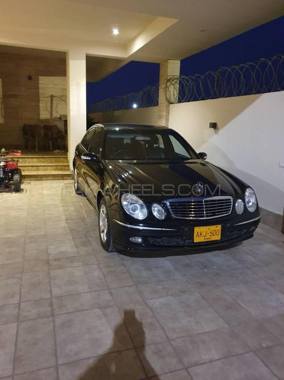 Mercedes Benz E Class 2004 for Sale in Faisalabad Image-1