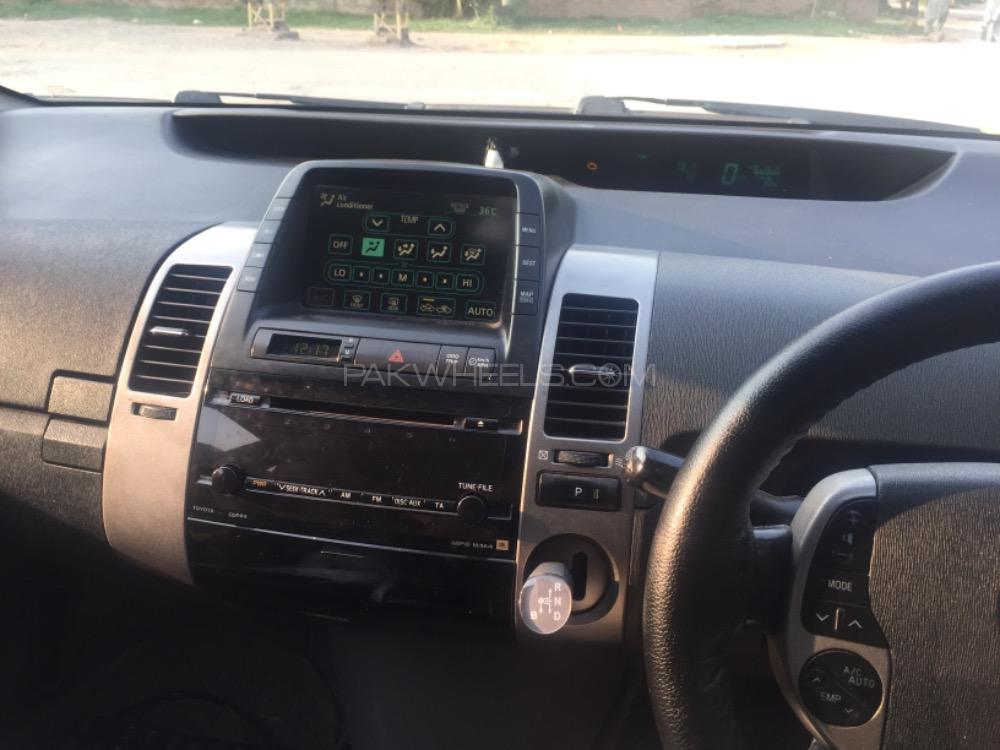 Toyota Prius 2008 for Sale in Peshawar Toyota Prius 2008 for Sale in Peshawar Image-4
