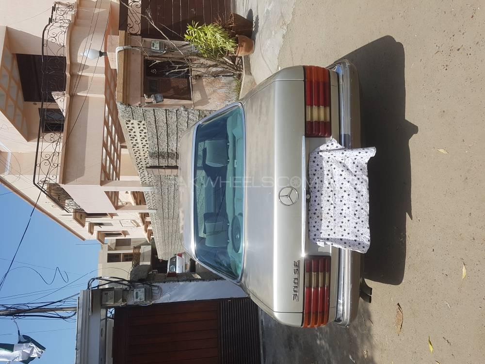 Mercedes Benz Se 220 1985 for Sale in Karachi Mercedes Benz Se 220 1985 for Sale in Karachi Image-2