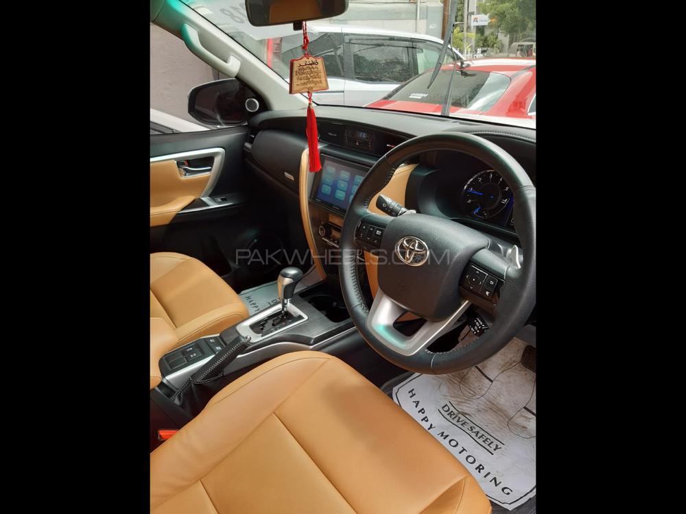 Toyota Fortuner 2018 for Sale in Karachi Toyota Fortuner 2018 for Sale in Karachi Image-5