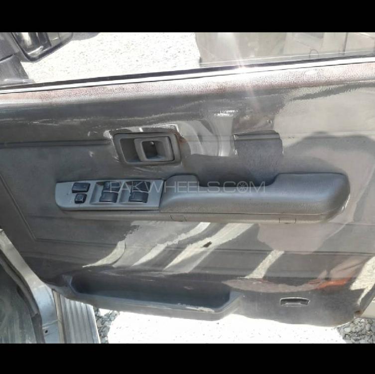 ٹویوٹا پراڈو 1990 for Sale in ایبٹ آباد ٹویوٹا پراڈو 1990 for Sale in ایبٹ آباد Image-4