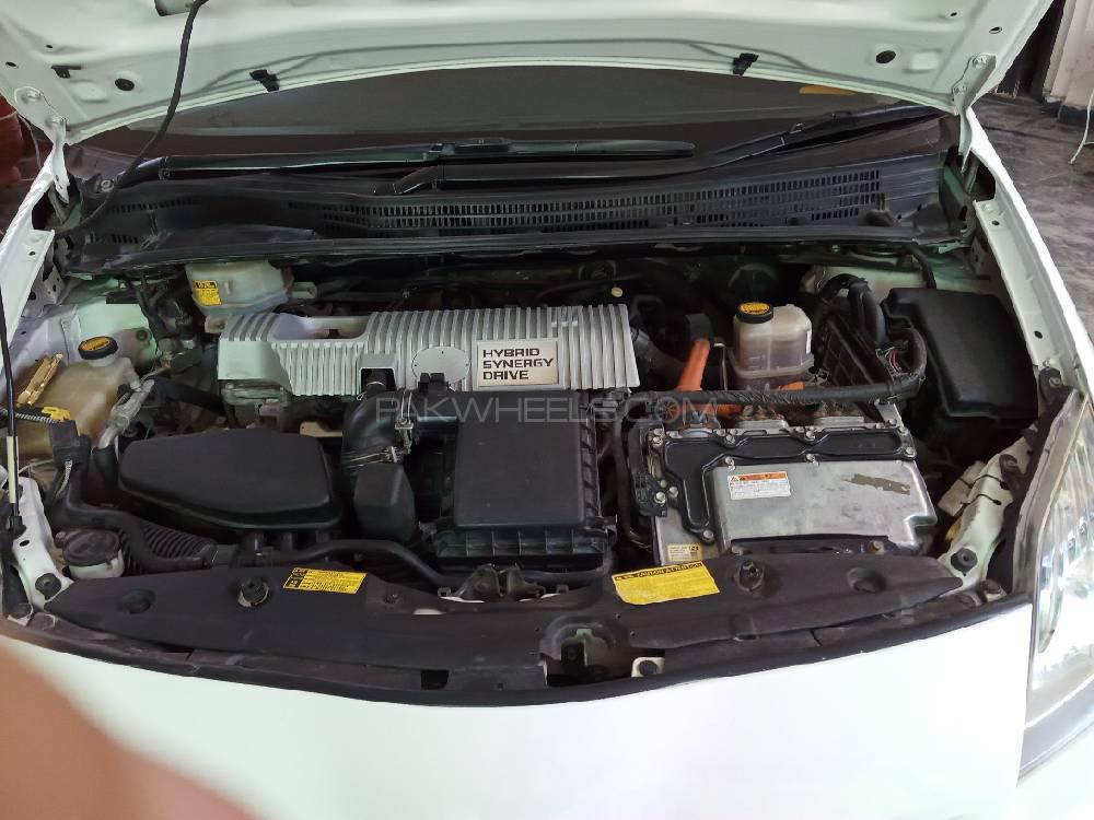 Toyota Prius 2010 for Sale in Peshawar Toyota Prius 2010 for Sale in Peshawar Image-11