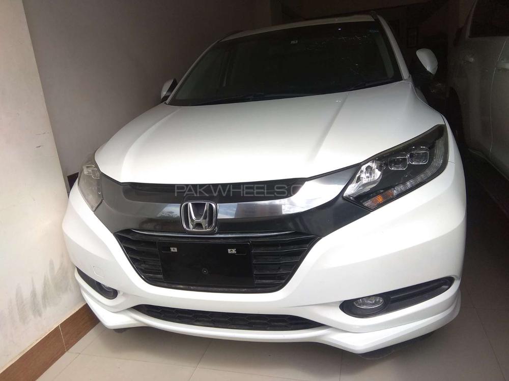 Honda Vezel 2015 for Sale in Karachi Honda Vezel 2015 for Sale in Karachi Image-2