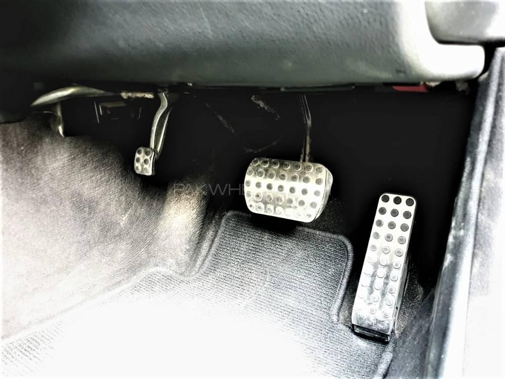 Mercedes Benz C Class 2006 for Sale in Lahore Mercedes Benz C Class 2006 for Sale in Lahore Image-18