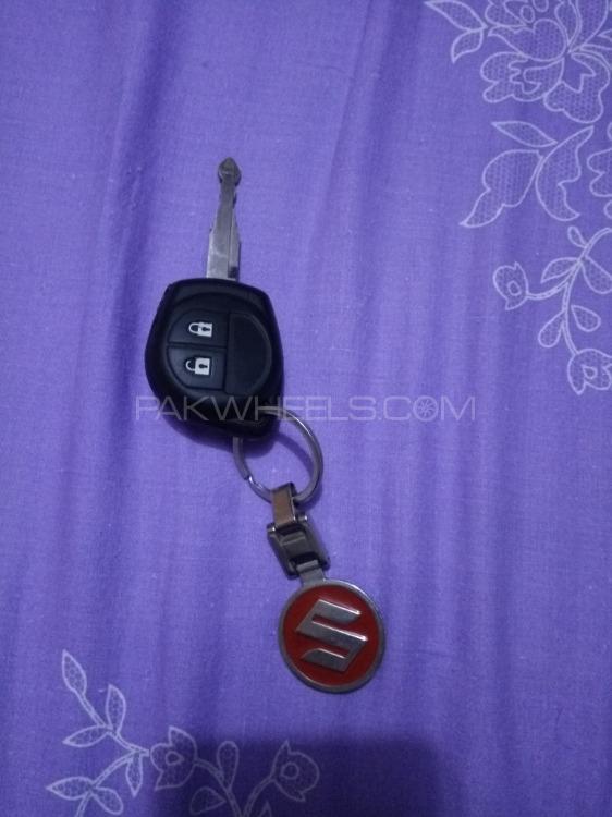 Suzuki Swift 2013 for Sale in Bahawalpur Suzuki Swift 2013 for Sale in Bahawalpur Image-8