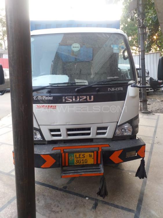 Isuzu Other 2016 for Sale in Lahore Image-1
